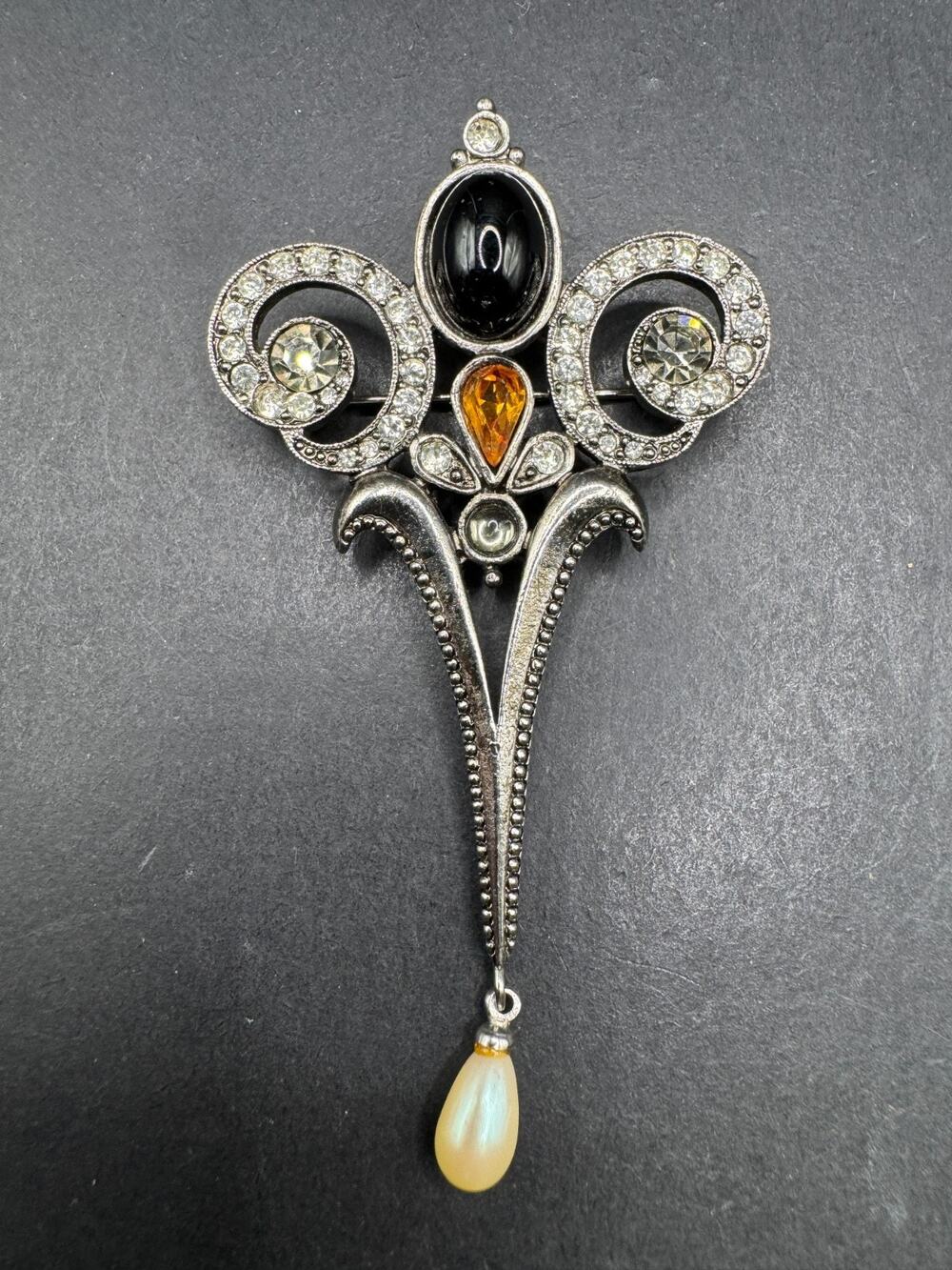 Vtg Richelieu Silver Tone Black Onyx Amber Clear Rhineston Flower Pin/Brooch
